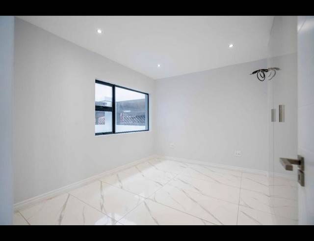 2 BEDROOM APARTMENT FOR SALE IN MORNINGSIDE